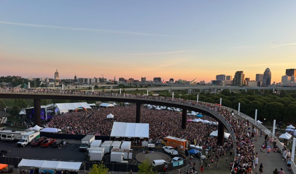 Audrey Stepp overlooks the crowd for Roan's set from the Big Four Bridge. Event capacity was reached. “The atmosphere was super vibrant and overall fun to be at," Addison Stoll said.